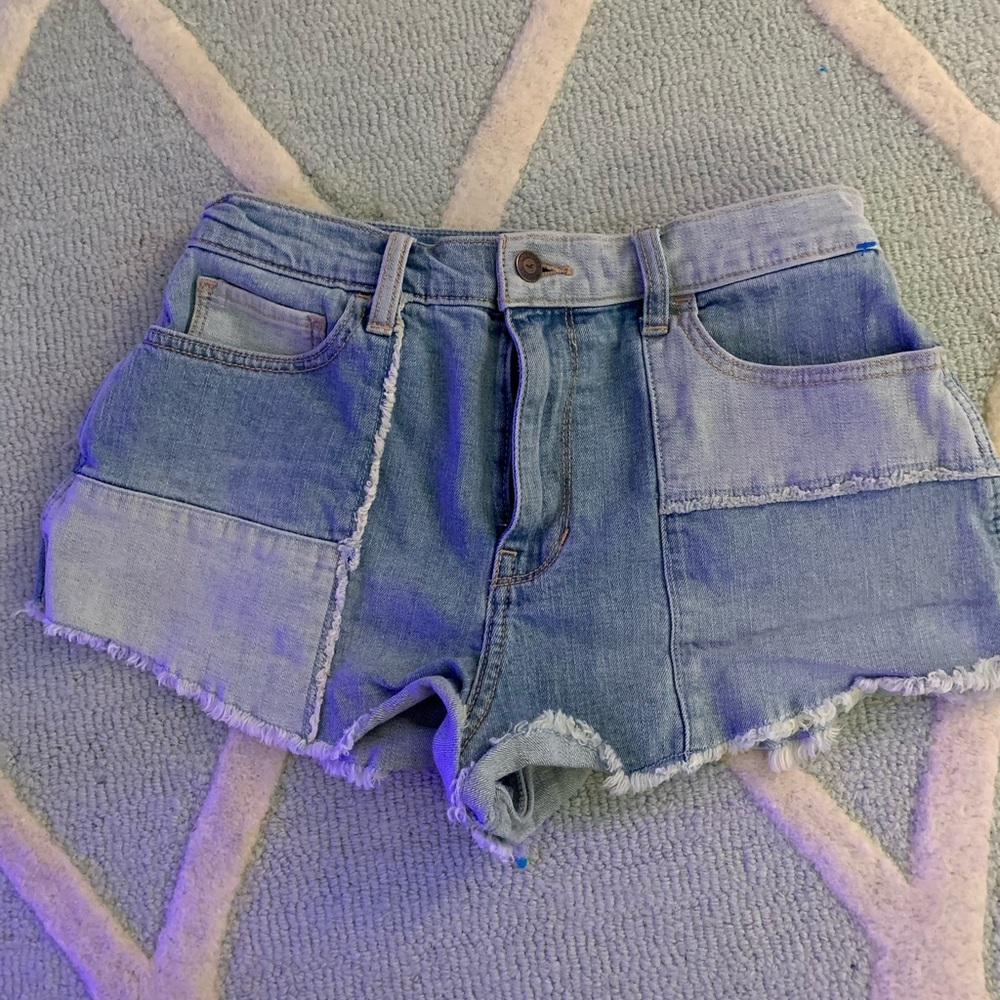 two toned hollister shorts